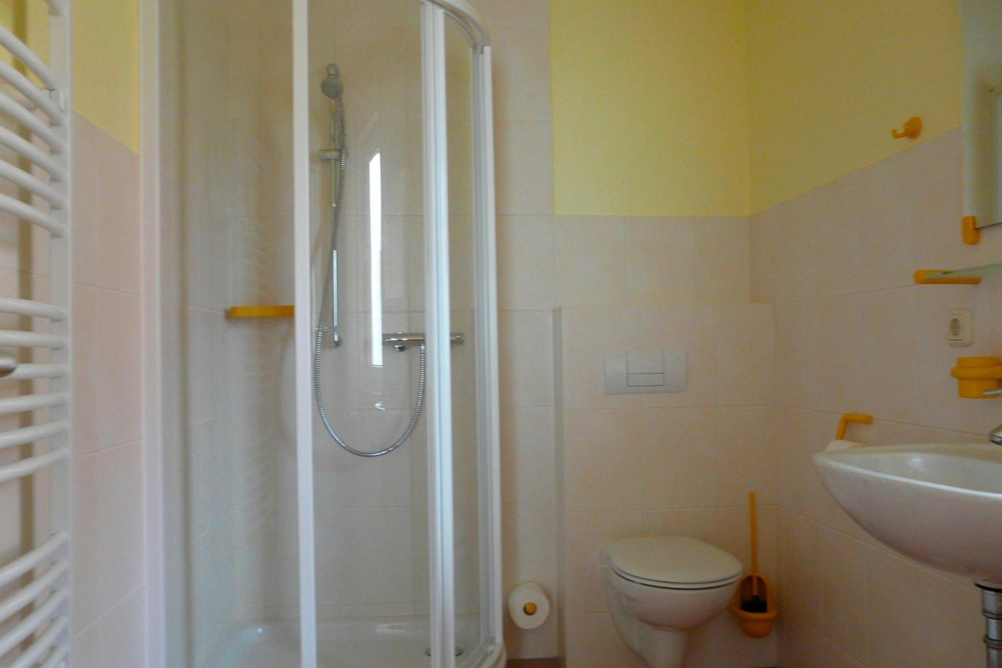 Ferienhaus Direkt An See & Strand 고렌레빈 외부 사진